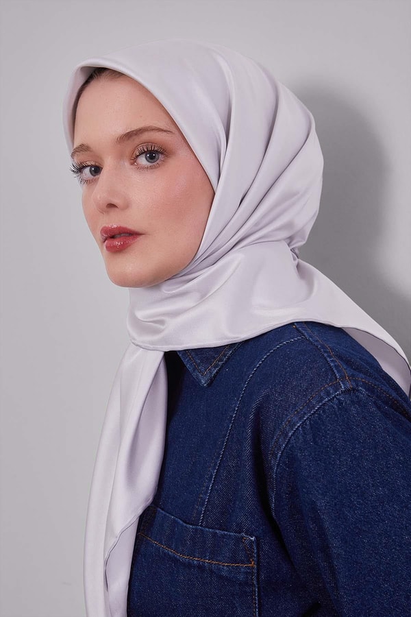 Açık Gümüş Düz Renk Trend Twill Eşarp