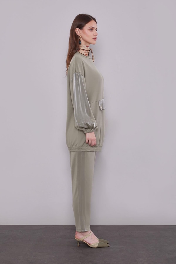 Açık Yeşil Parıltılı Şerit Detay İkili Takım