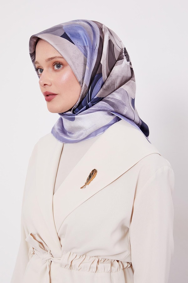 Açık Mavi Menekşe Desen Twill İpek Eşarp