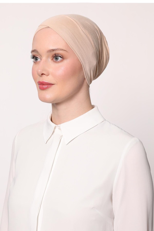 Açık Bej Pratik Çapraz Bone