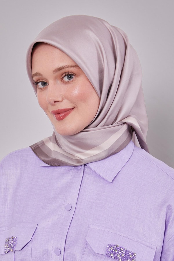 Açık Vizon Kenar Bordürlü Twill İpek Eşarp