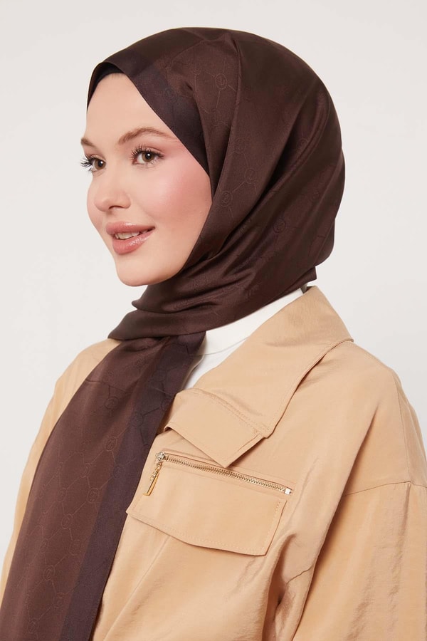Acı Kahve Petek Desen Monogram İpek Şal