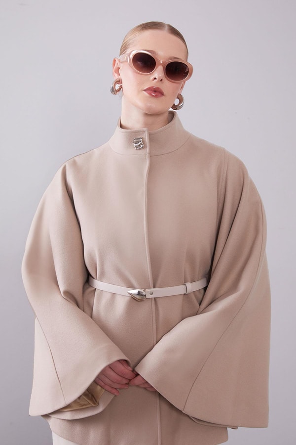 Bej Gizli Kemer Detaylı Panço