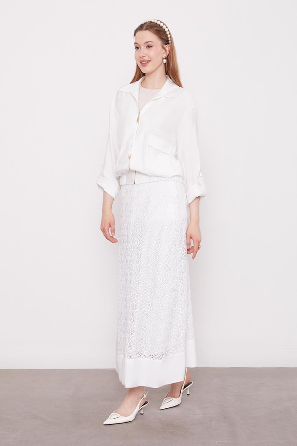 Beyaz Çiçek Dantelli Etek Takım