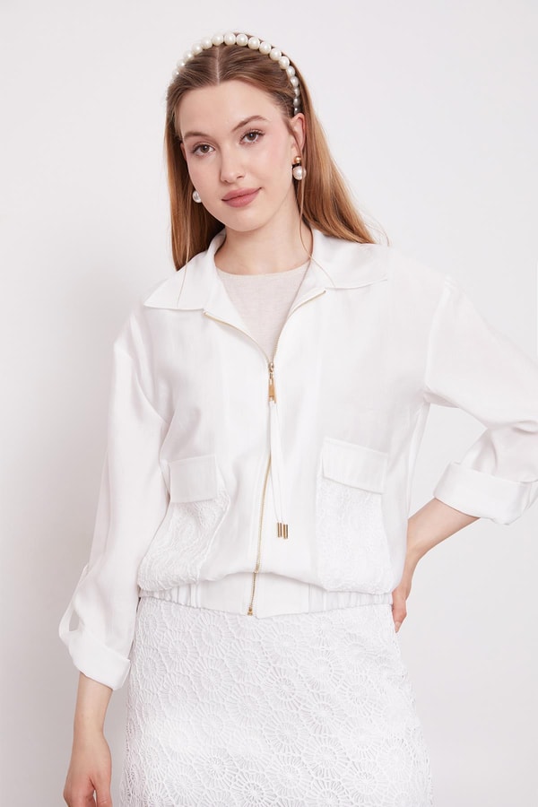 Beyaz Çiçek Dantelli Etek Takım