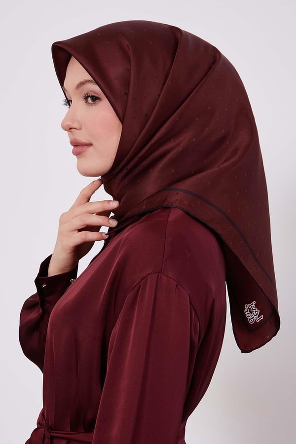 Benek Desen Monogram İpek Eşarp Bordo
