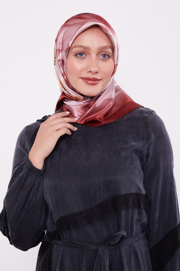 Bordo Soft Çiçek Desen Sura İpek Eşarp