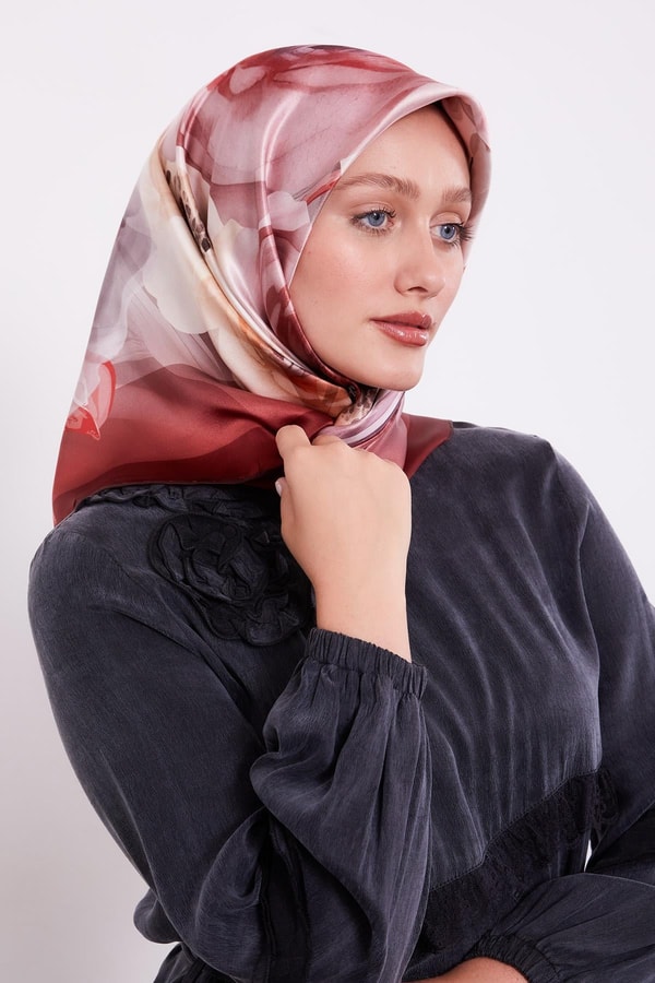 Bordo Soft Çiçek Desen Sura İpek Eşarp