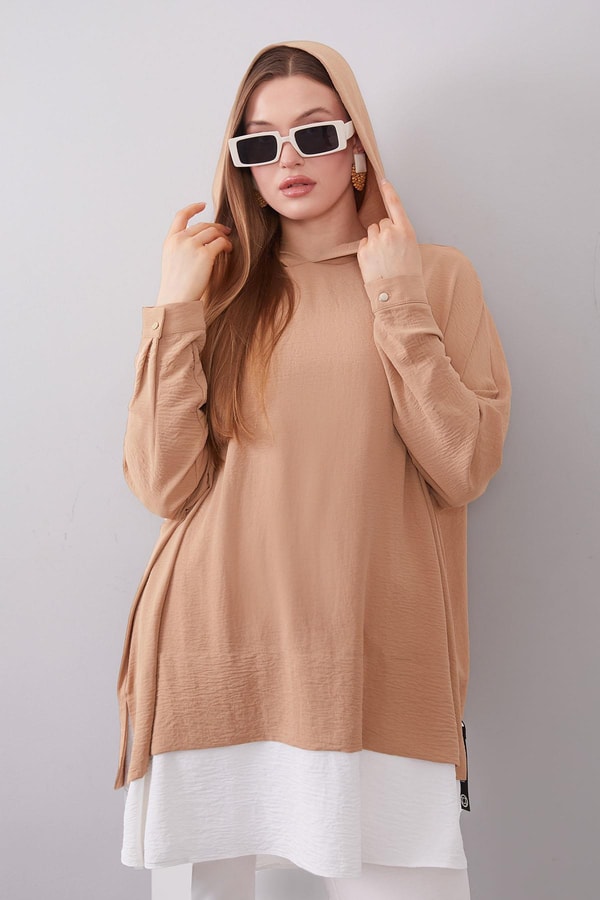 Çift Renkli Şapkalı Tunik Camel