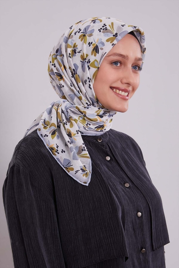 Gri Çiçek Desen Soft Eşarp