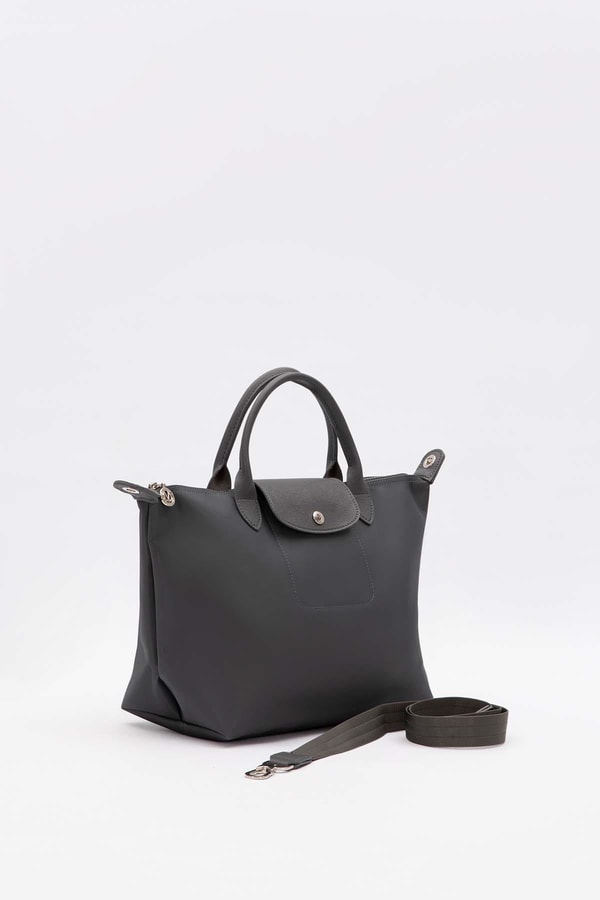 Gri Deri Kapaklı Omuz Çantası