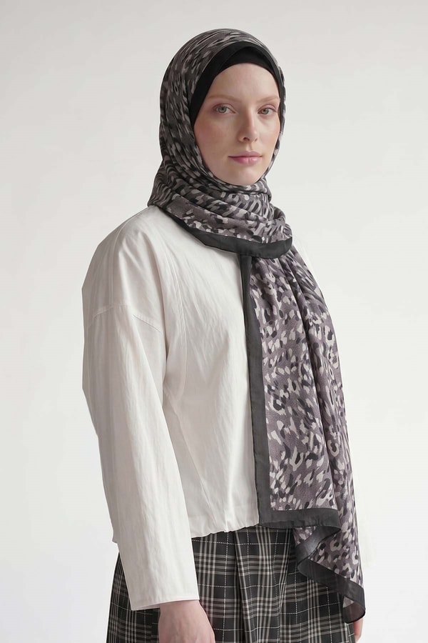 Gri Leopar Dokulu Sport Şal