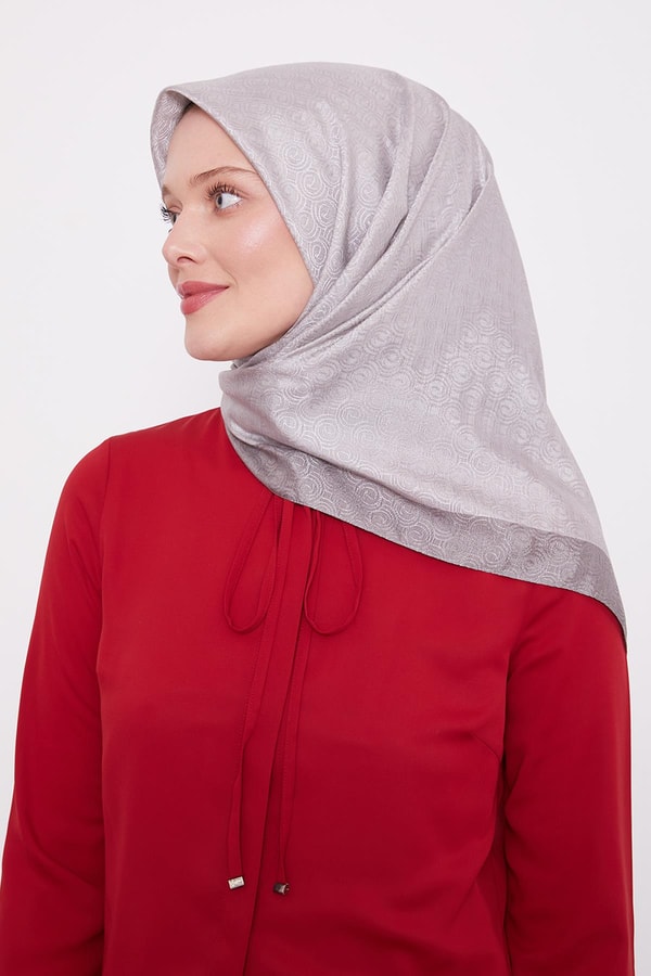 Gümüş Halka Desen Monogram Eşarp