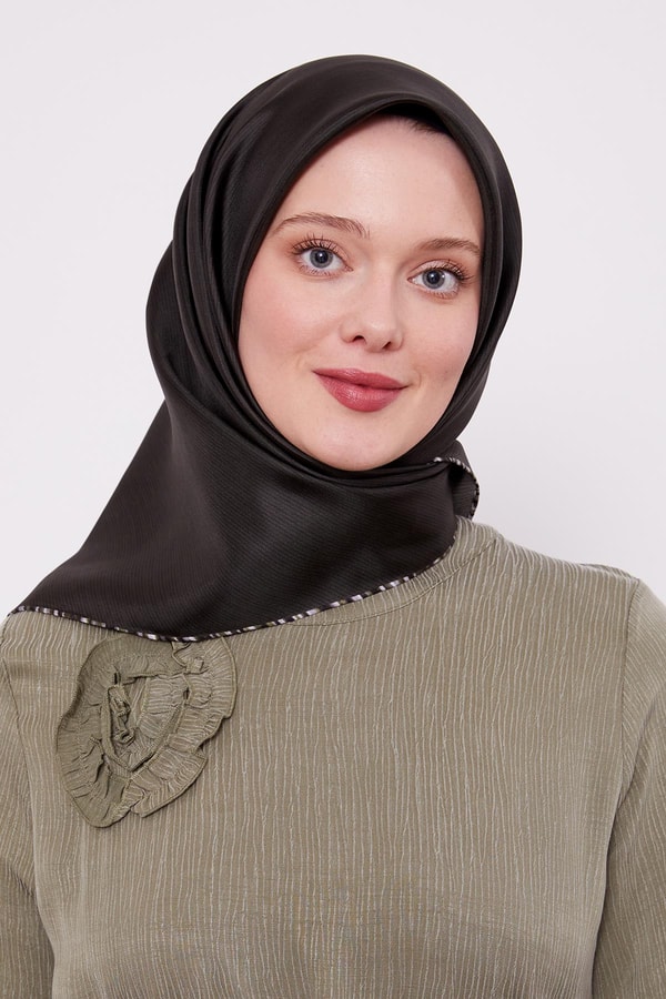 Haki Çizgili Twill İpek Eşarp