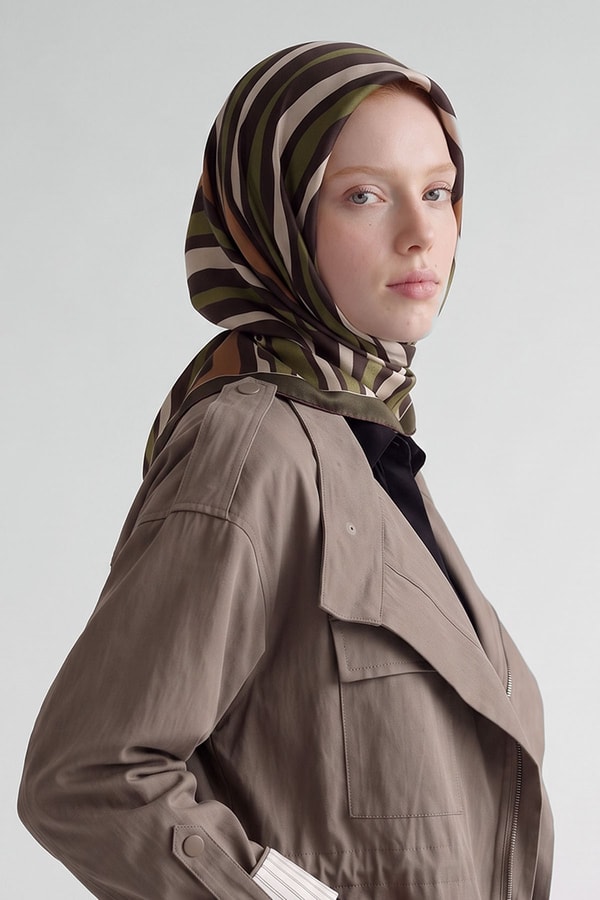 Haki Şerit Detaylı Twill İpek Eşarp