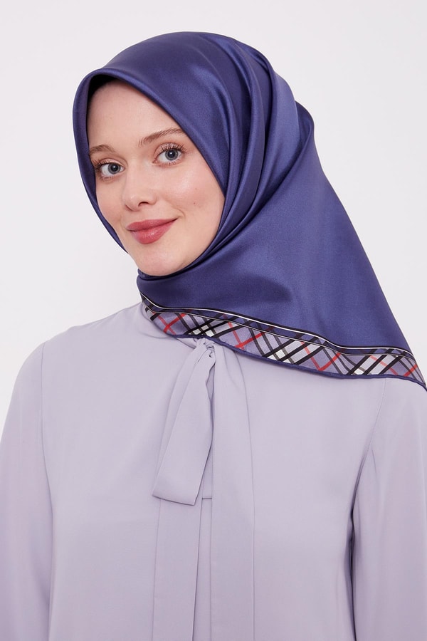 İndigo Ekose Kenar Twill İpek Eşarp
