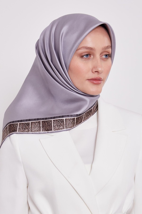 Koyu Gri Kenar Leopar Twill İpek Eşarp