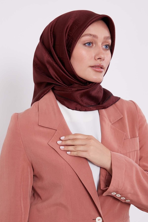 Koyu Bordo Baklava Desen Monogram İpek Eşarp