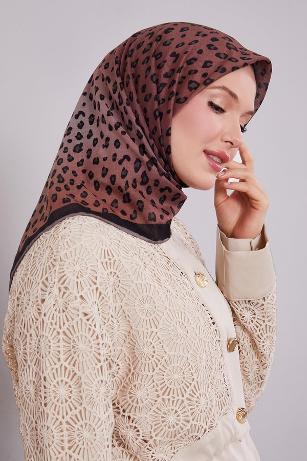 Koyu Vizon Leopar Desen Soft Eşarp