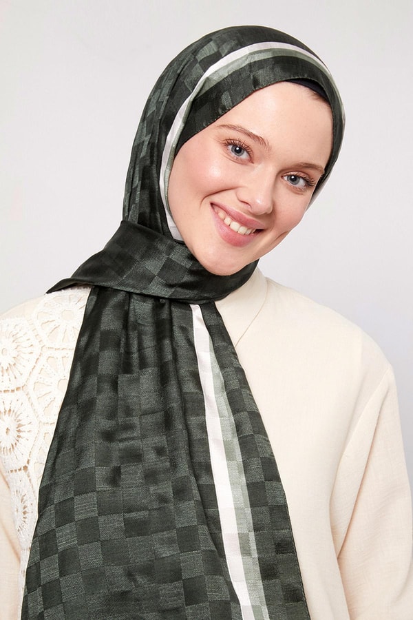 Koyu Yeşil Çizgili Dama Desen Monogram Şal