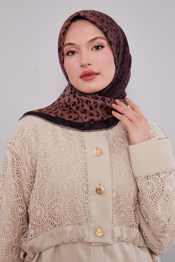 Koyu Vizon Leopar Desen Soft Eşarp