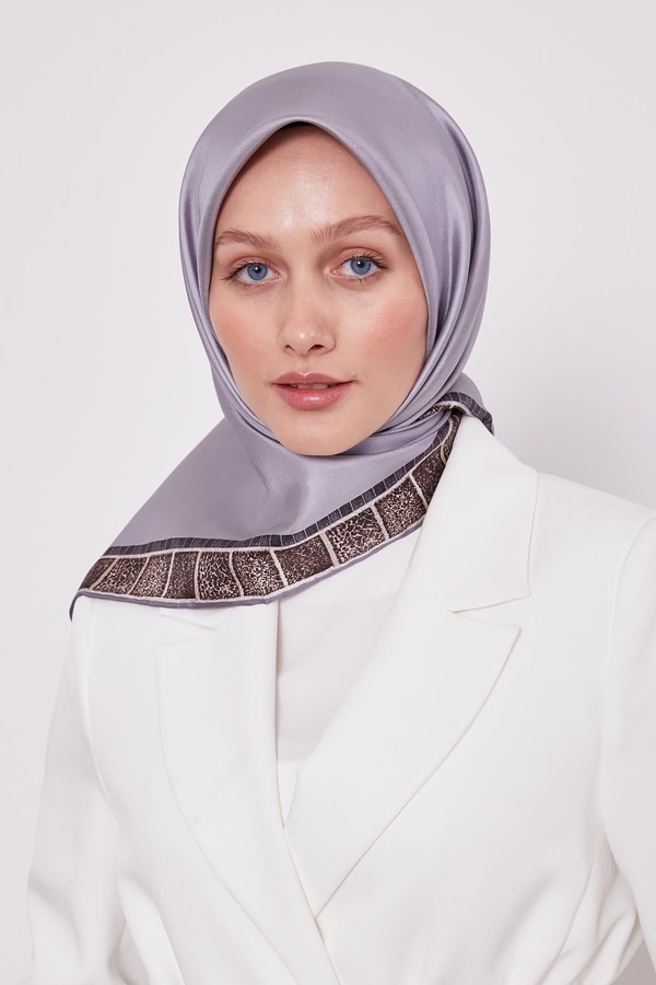Koyu Gri Kenar Leopar Twill İpek Eşarp