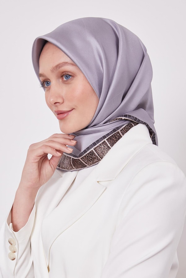 Koyu Gri Kenar Leopar Twill İpek Eşarp
