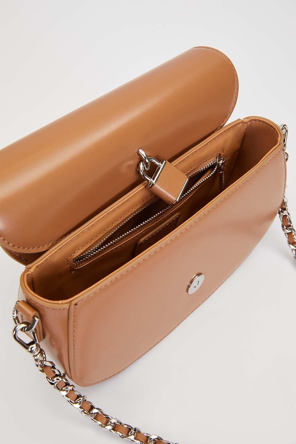 Kahve Kilit Aksesuar Detaylı Omuz Çantası