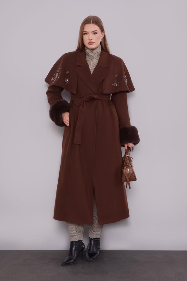 Kahve Pelerin Detaylı Kaban