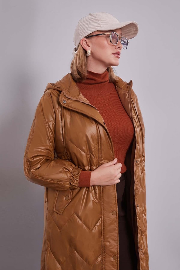 Kahve Şerit Kol Detaylı Şişme Mont
