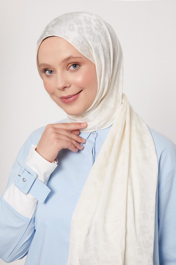 Kırık Beyaz Leopar Desen İtalyan Jakar Şal