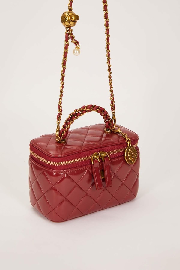 Kırmızı Ayarlanabilir Askılı Kutu Form El Çantası