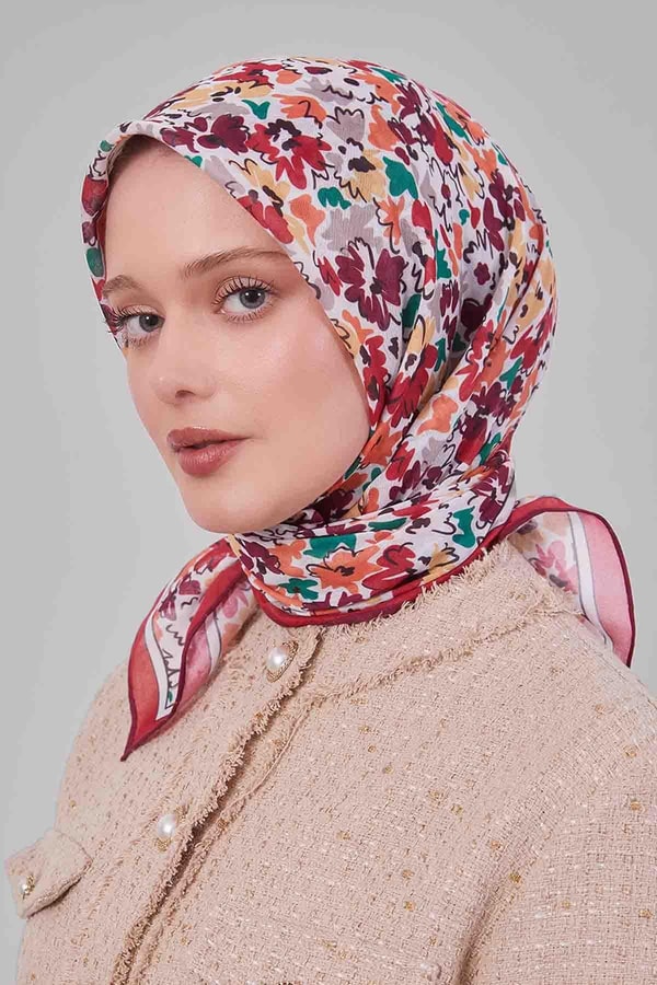Kırmızı Karışık Çiçek Desen Soft Eşarp