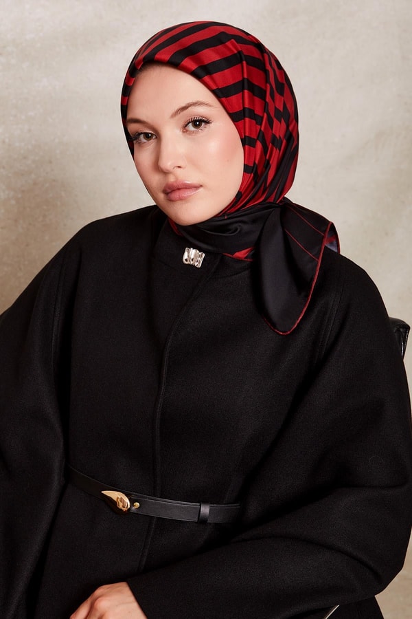 Kırmızı Şerit Desenli Twill İpek Eşarp