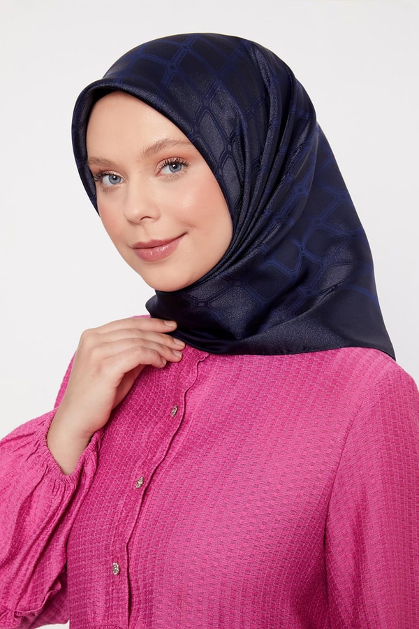 Lacivert Geometrik Kristal Jakar Eşarp