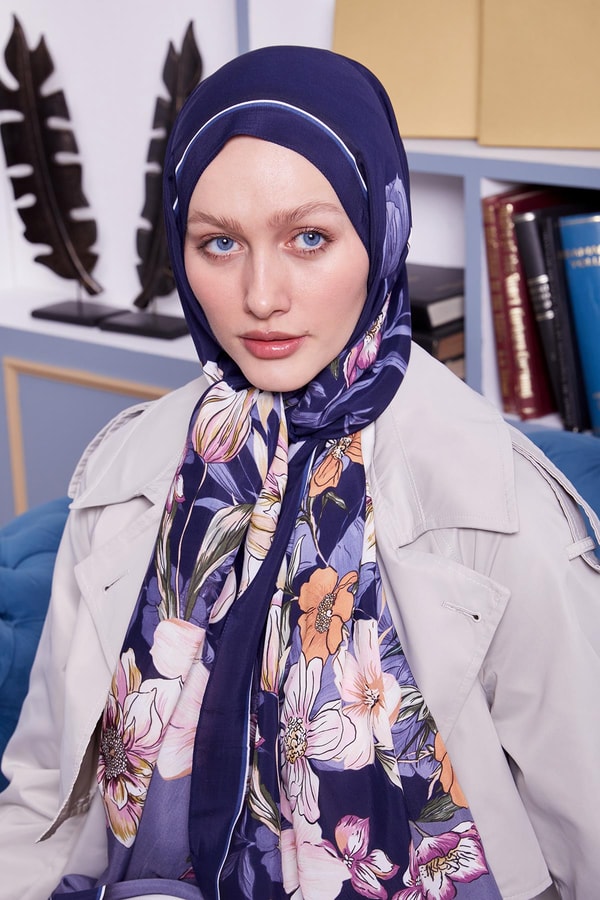 Lacivert Kenar Çiçek Desen Royal Şal