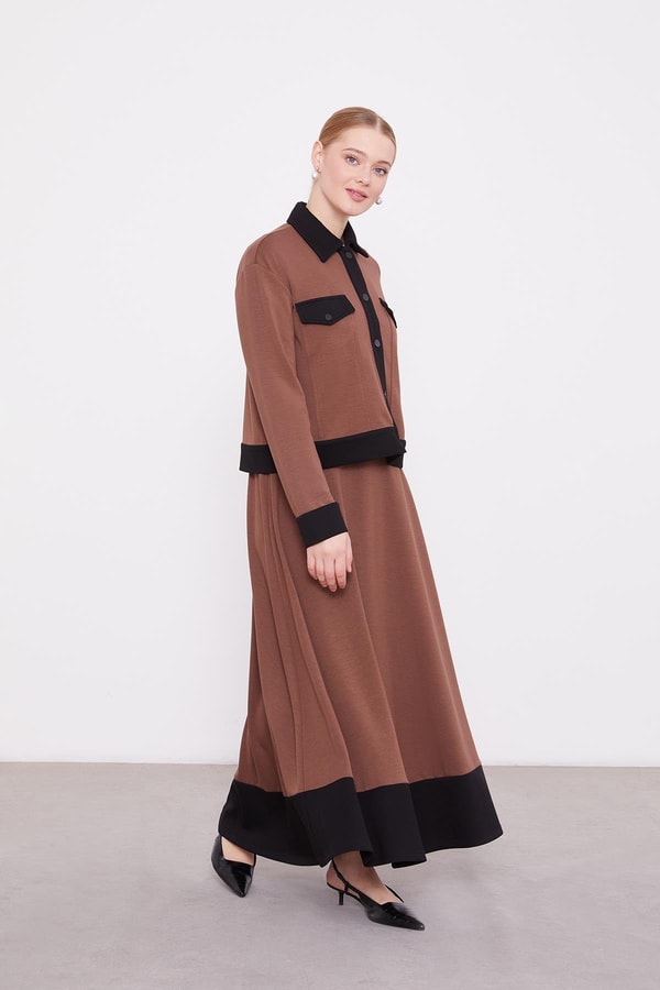 Acı Kahve - Siyah Gömlek Yaka Çıtçıtlı Etekli Takım