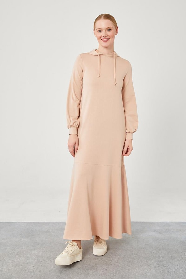 Bej Kapuşonlu Gizli Cep Detaylı Elbise