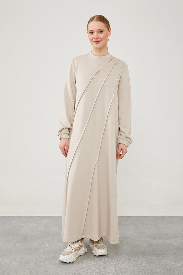 Bej Taş Detaylı Spor Elbise