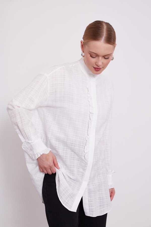 Beyaz Patı Fırfırlı Gömlek