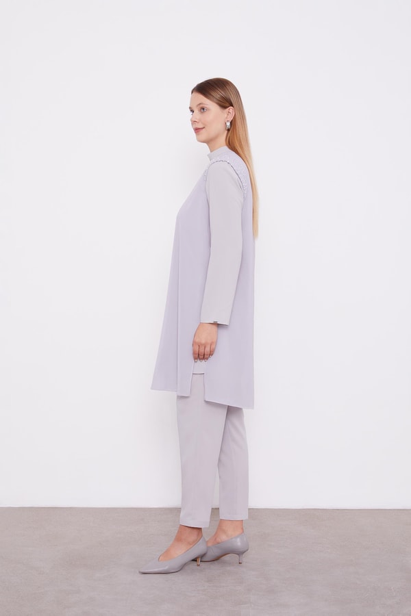 Gri Şifon Omuzları İşlemeli İkili Takım