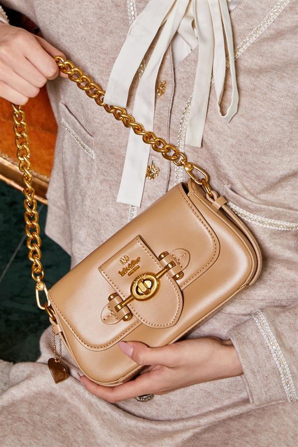 LevidorLevidor Kahve Çevirme Kilit Omuz Çantası