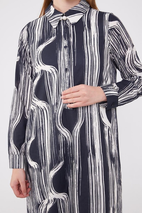 Siyah-Ekru Eteği Volanlı Astarsız Pamuklu Elbise