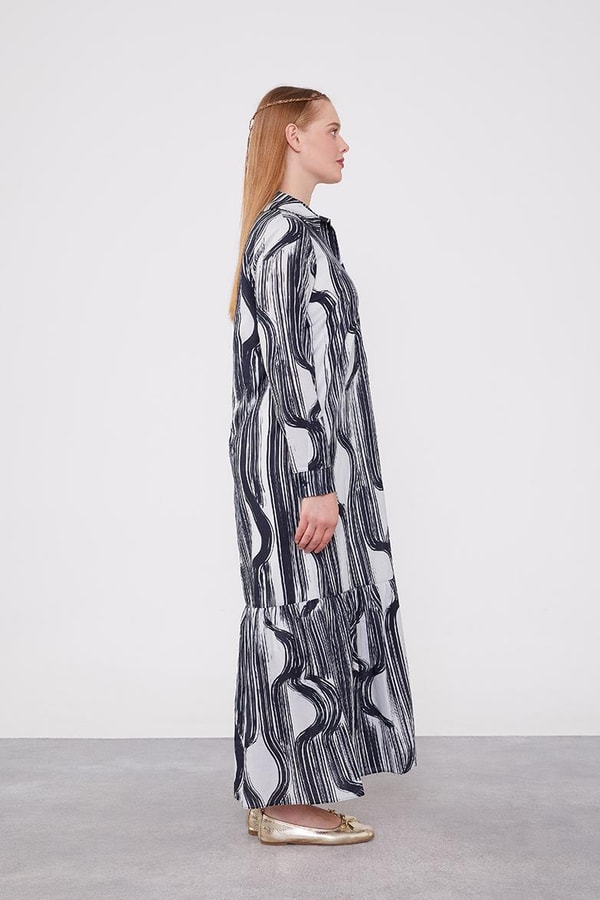 Siyah Eteği Volanlı Astarsız Pamuklu Elbise