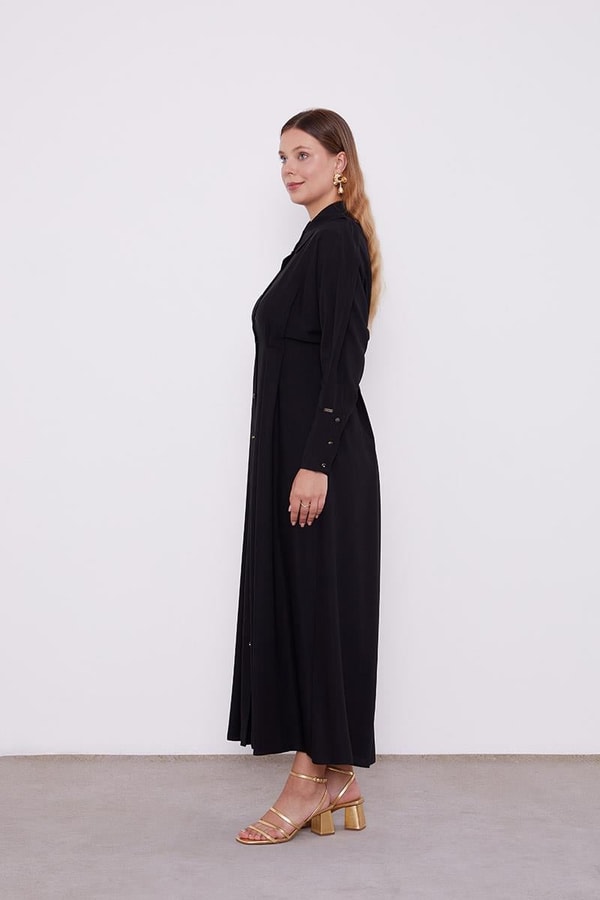 Siyah Gömlek Yaka Belden Oturmalı Elbise