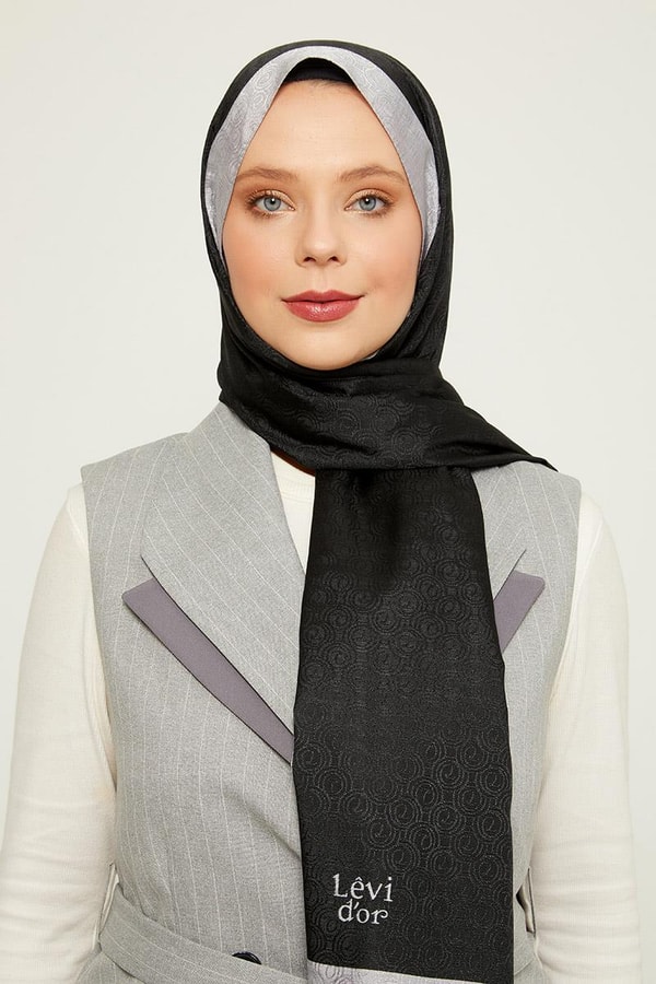 Halka Desen Monogram Şal Siyah