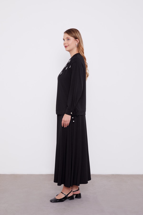 Siyah İnci Detaylı Etekli Takım