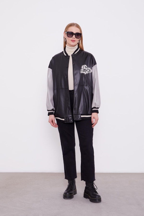 Siyah Nakış İşlemeli Bomber Ceket