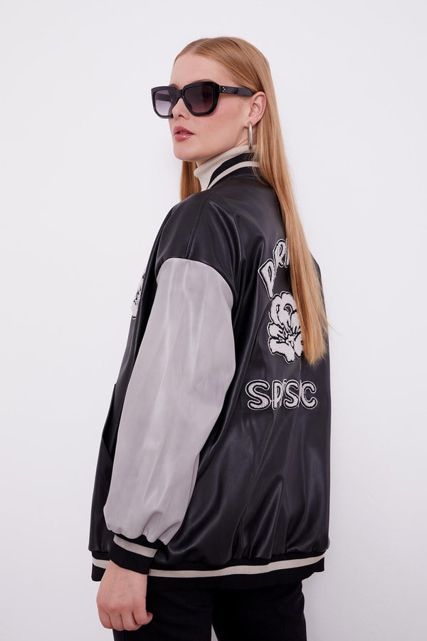 Siyah Nakış İşlemeli Bomber Ceket