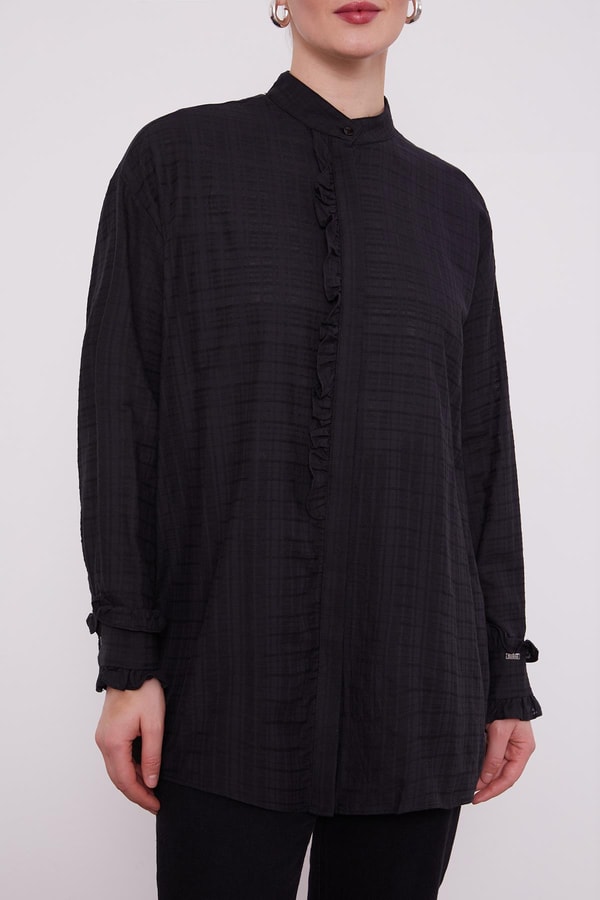 Siyah Patı Fırfırlı Gömlek